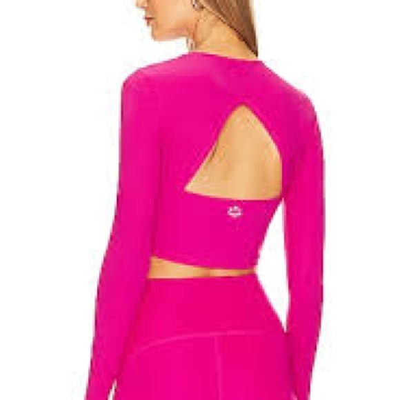 Beyond Yoga Tops - Beyond Yoga open back crop top long sleeve pink LARGE athleisure barbiecore